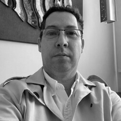 Dr. Marcos Medeiros